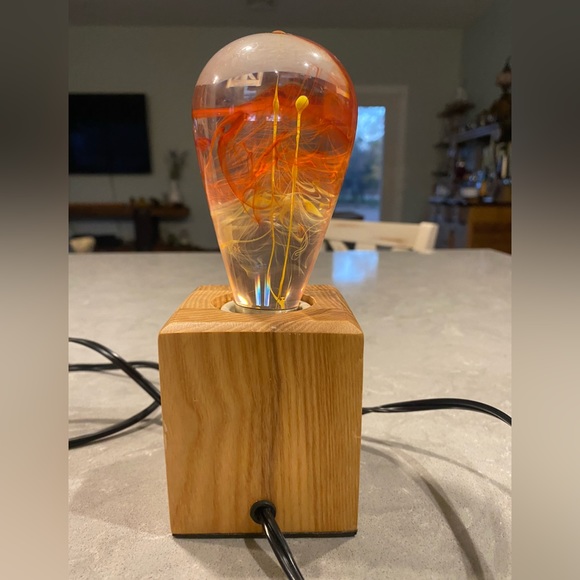 Solar Corona LED Light Bulb In Wooden Base Toggle Power Switch Ambient Lighting - Picture 4 of 12